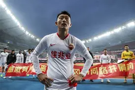 开云体育中国官方-乌兹尔状态回勇，球队传控打法受赞誉