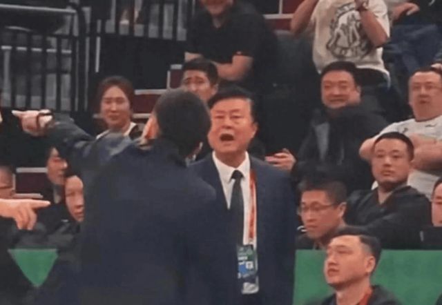 开云体育官网-格拉茨主帅球场举动不当，被罚停带两场比赛的简单介绍